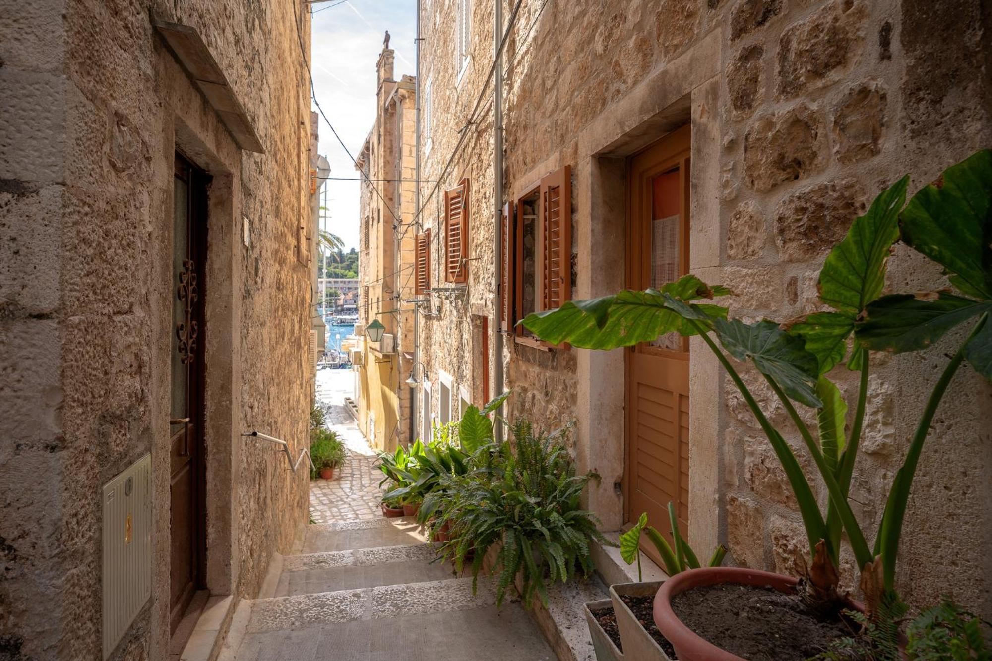 חוואר Harbourside Guesthouse Mandina - Zf Hvar מראה חיצוני תמונה