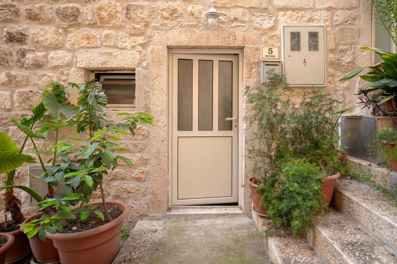 חוואר Harbourside Guesthouse Mandina - Zf Hvar מראה חיצוני תמונה